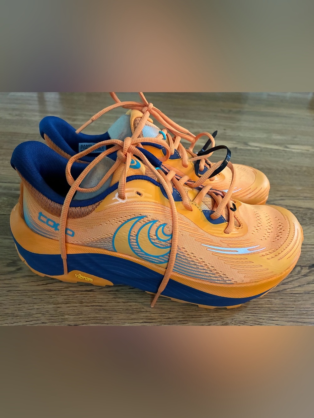 Topo Athletic Ultraventure 5 Trail Running Shoes Vibram Orange Blue 9 NWOB